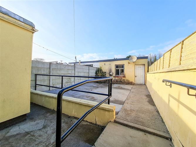 No. 7 Mc Hale Road , Castlebar, Mayo