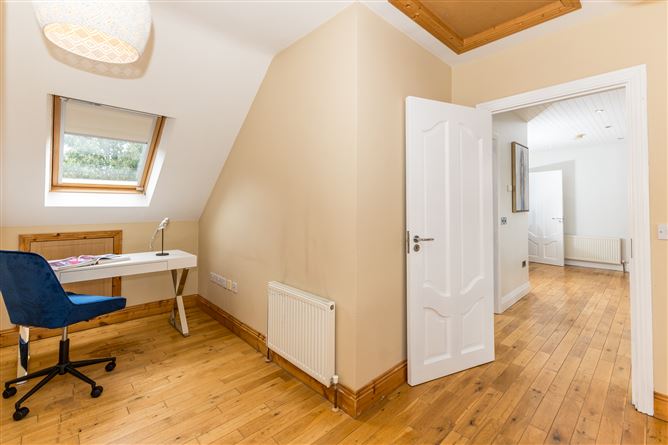 6 Fairacre, The Warren, Malahide, County Dublin