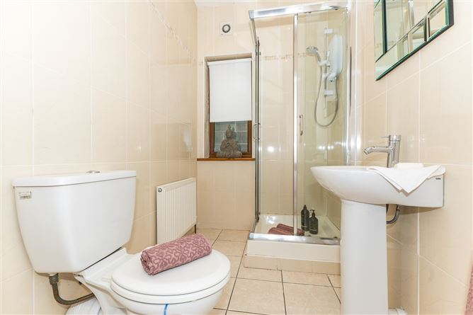 6 Fairacre, The Warren, Malahide, County Dublin