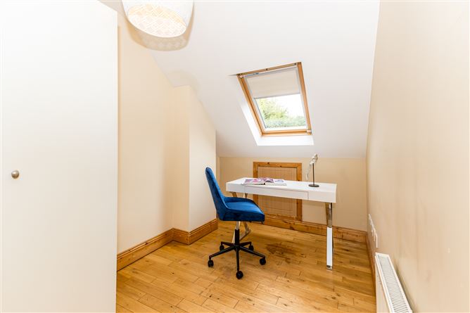 6 Fairacre, The Warren, Malahide, County Dublin