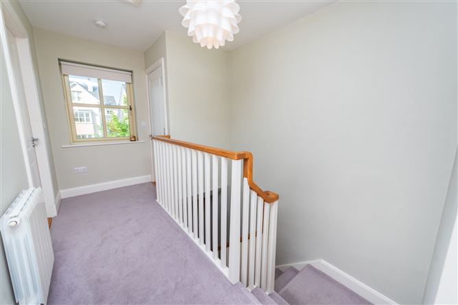 https://photos-a.propertyimages.ie/media/7/3/6/4927637/e101cc9c-9351-424f-9a65-e3d8e888d610_l.jpg