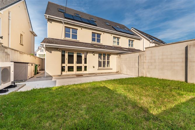 https://photos-a.propertyimages.ie/media/7/3/6/4927637/e101cc9c-9351-424f-9a65-e3d8e888d610_l.jpg