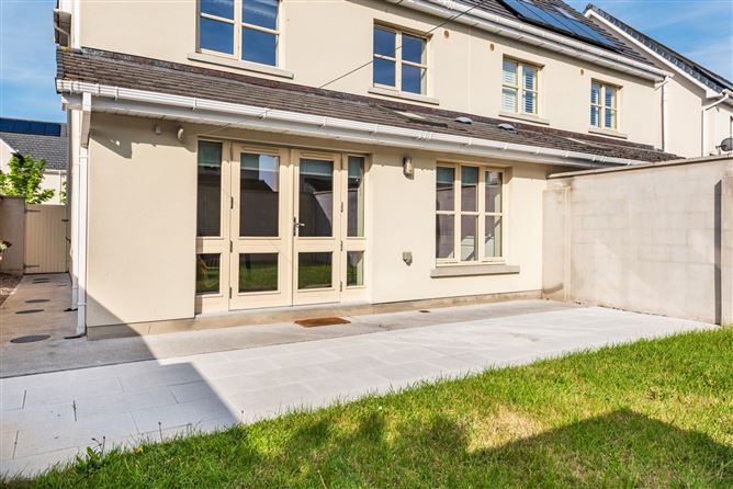 https://photos-a.propertyimages.ie/media/7/3/6/4927637/e101cc9c-9351-424f-9a65-e3d8e888d610_l.jpg