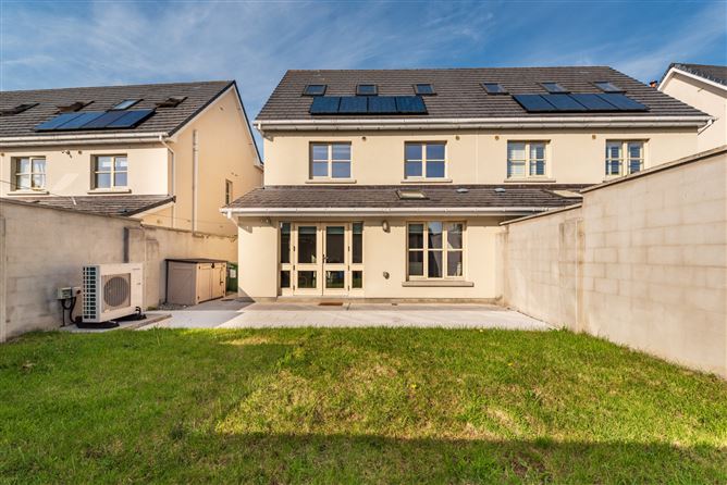 https://photos-a.propertyimages.ie/media/7/3/6/4927637/e101cc9c-9351-424f-9a65-e3d8e888d610_l.jpg