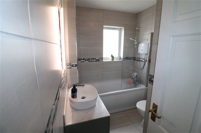 41 Cnoc Ard, Ballina, Tipperary