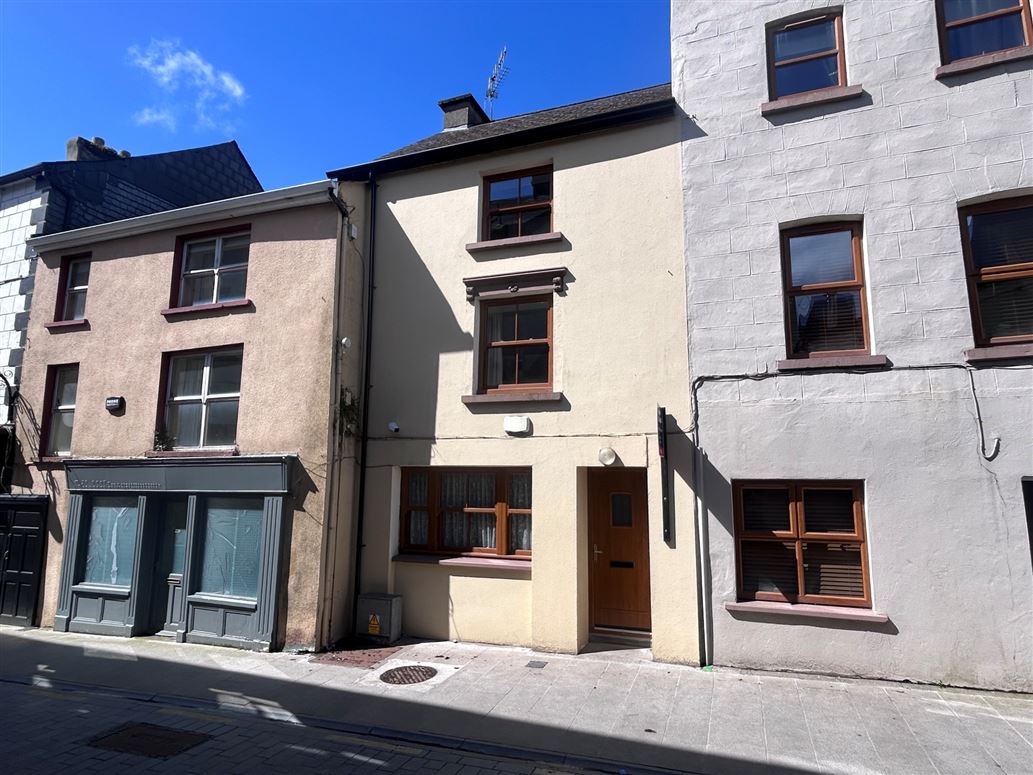 83 Main St, Cashel, Co. Tipperary