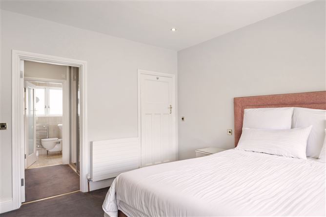 https://photos-a.propertyimages.ie/media/7/3/6/4999637/ca893d47-bbe7-4628-a493-9ff78ac5875b_l.jpg