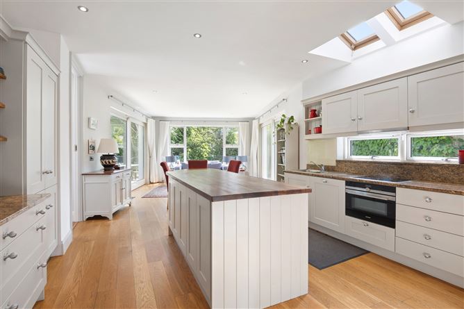 https://photos-a.propertyimages.ie/media/7/3/6/4999637/ca893d47-bbe7-4628-a493-9ff78ac5875b_l.jpg