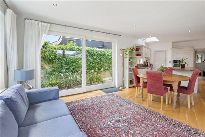 https://photos-a.propertyimages.ie/media/7/3/6/4999637/ca893d47-bbe7-4628-a493-9ff78ac5875b_l.jpg