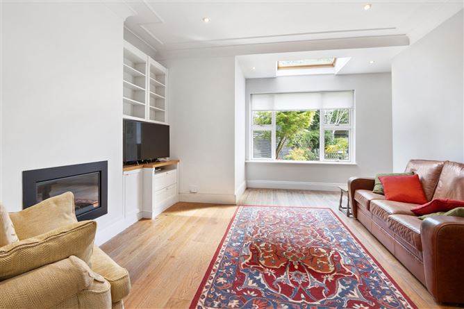 https://photos-a.propertyimages.ie/media/7/3/6/4999637/ca893d47-bbe7-4628-a493-9ff78ac5875b_l.jpg
