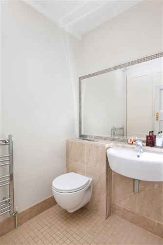 https://photos-a.propertyimages.ie/media/7/3/6/4999637/ca893d47-bbe7-4628-a493-9ff78ac5875b_l.jpg