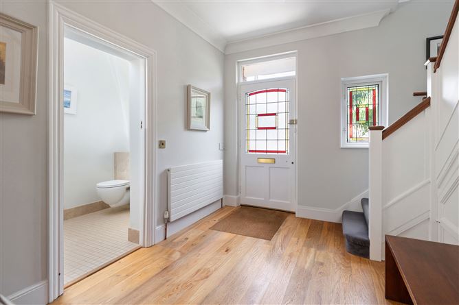 https://photos-a.propertyimages.ie/media/7/3/6/4999637/ca893d47-bbe7-4628-a493-9ff78ac5875b_l.jpg