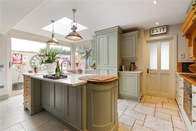 28 Villa Park Avenue, Navan Road, Dublin 7