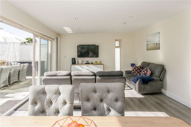 67 Pearse Gardens, Sallynoggin, Co. Dublin