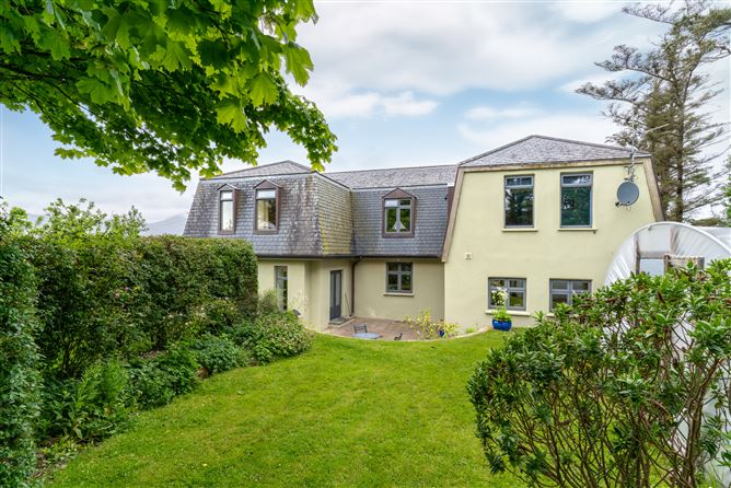 Tonaraha West, Carrowholly, Westport, Mayo