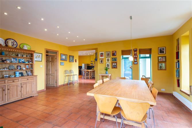 Tonaraha West, Carrowholly, Westport, Mayo