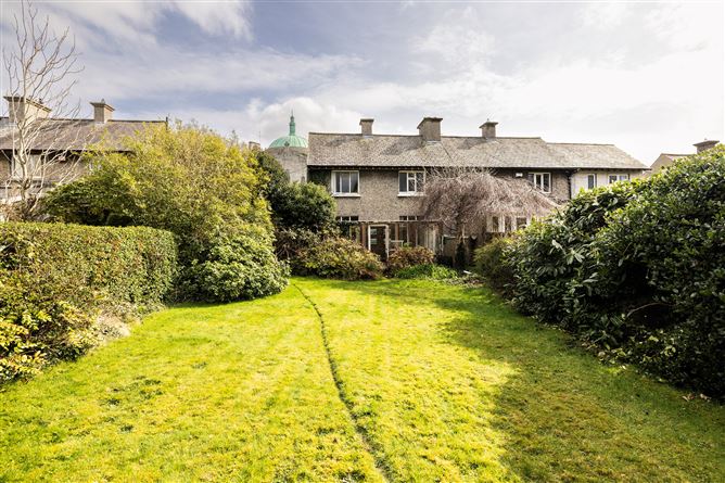 https://photos-a.propertyimages.ie/media/7/3/7/4912737/9cd6b186-f565-4aa1-beec-4131399a595d_l.jpg