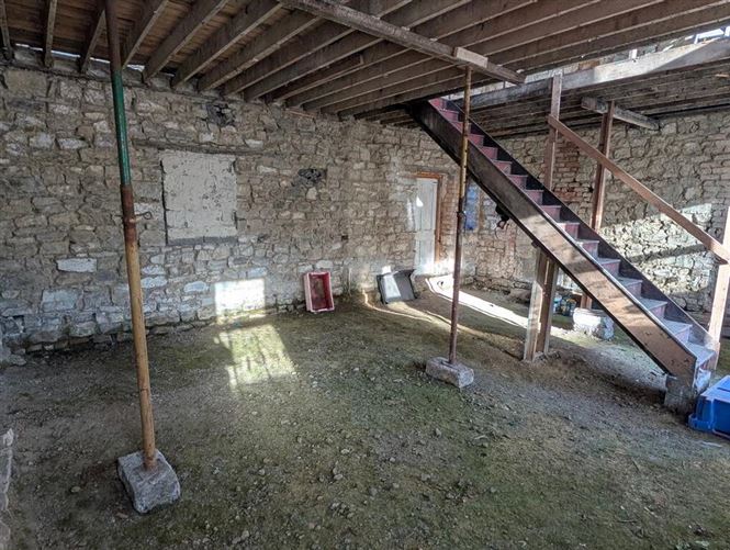33 Main Street, Ballyconnell, Cavan