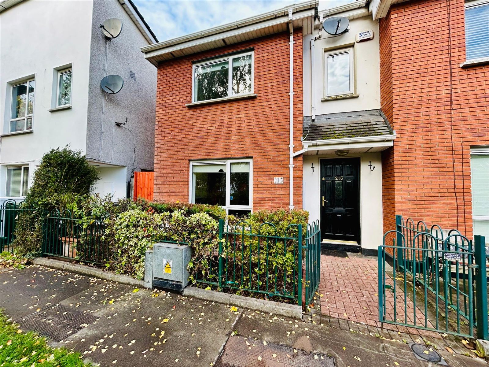 Photo 1 of 28 — 213 Castlecurragh Vale, Blanchardstown, Dublin 15