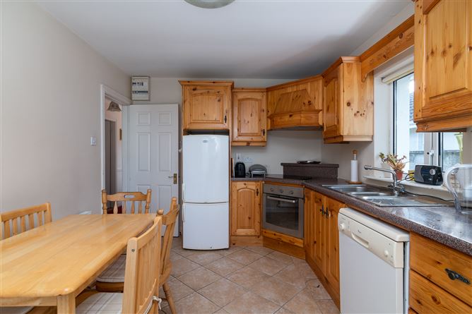 16 Riverside View, The Pines, Creagh, Ballinasloe, Galway