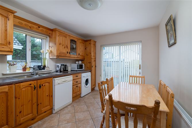 16 Riverside View, The Pines, Creagh, Ballinasloe, Galway
