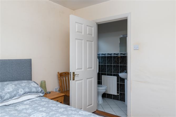 16 Riverside View, The Pines, Creagh, Ballinasloe, Galway
