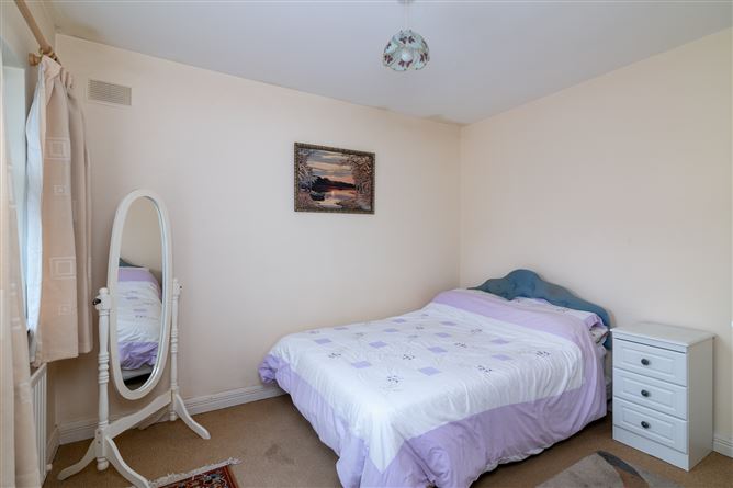 16 Riverside View, The Pines, Creagh, Ballinasloe, Galway
