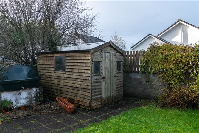 16 Riverside View, The Pines, Creagh, Ballinasloe, Galway