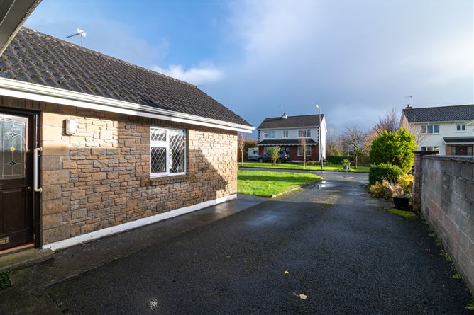 16 Riverside View, The Pines, Creagh, Ballinasloe, Galway