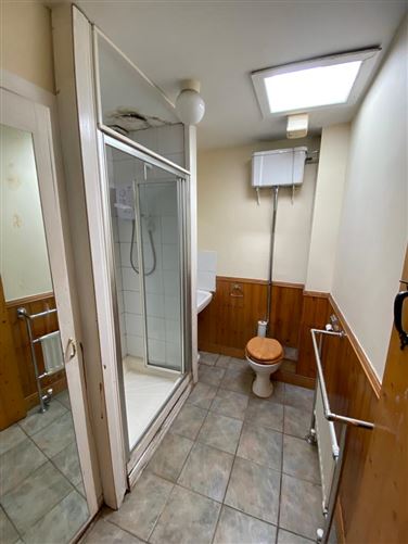 6A Douglas West, Douglas, Cork