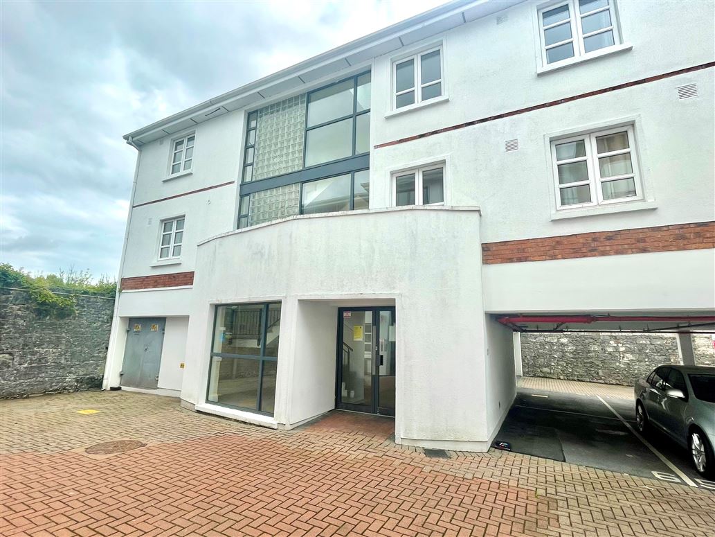 15 Bank Place, Bindon Lane, Ennis, Clare