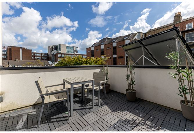 2, 51 Power's Court, Off Mount Street Crescent, South City Centre, Dublin 2