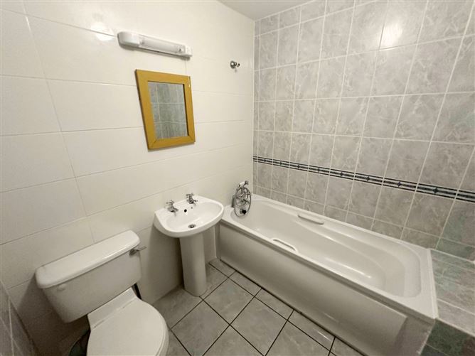 41 An Larnach, Bohermore, Galway City