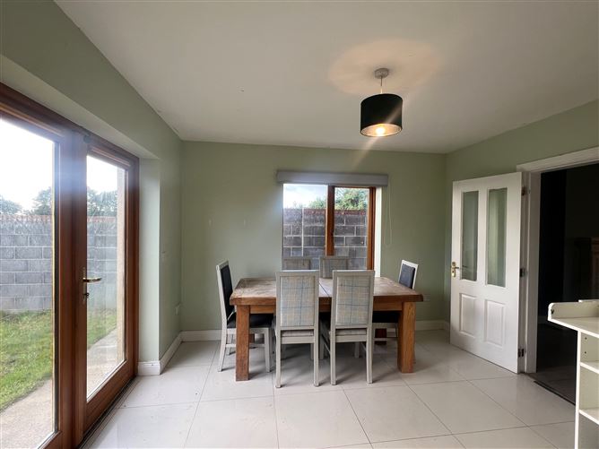 40 Holywell Grove. Sea Road, Kilcoole, Co. Wicklow