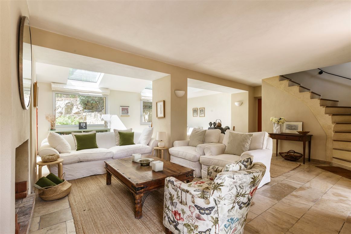 Rustic Jewel,Suzette, Provence-Alps-French Riviera, France