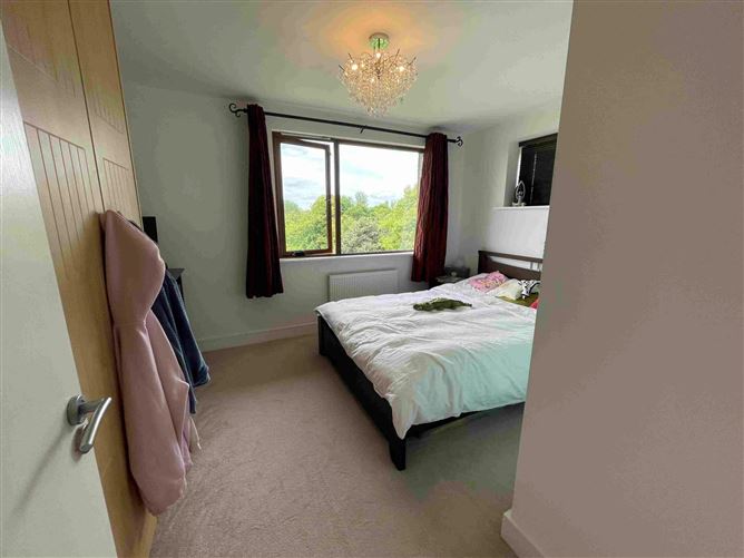 Castlegate Crescent, Adamstown, Co. Dublin