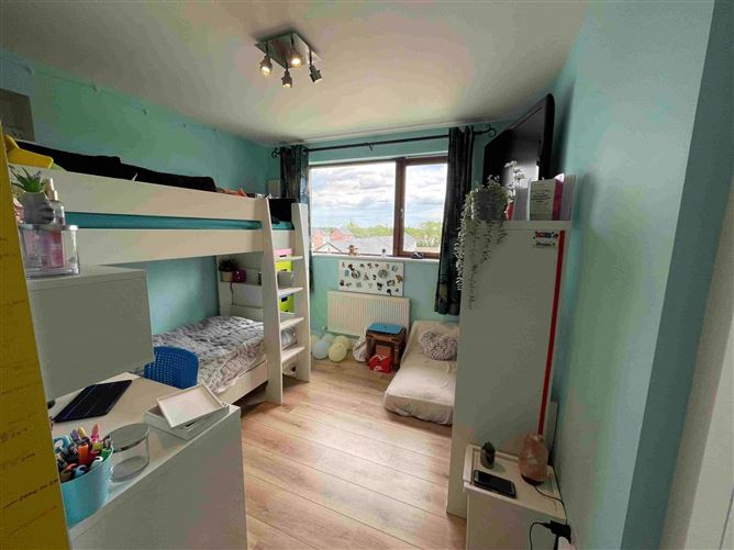 Castlegate Crescent, Adamstown, Co. Dublin