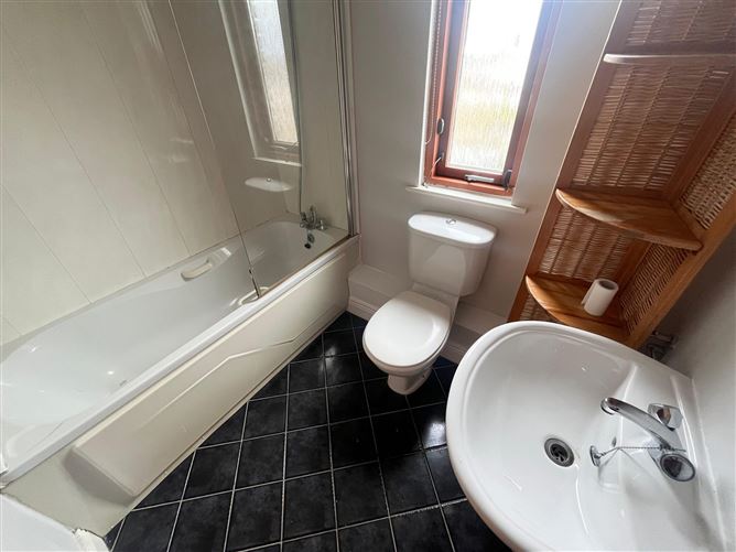 Hunters Court, Hunters Wood, Ballycullen, Dublin 24