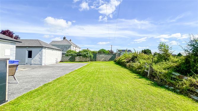 https://photos-a.propertyimages.ie/media/7/3/8/5010837/f936f1c8-cfd7-44a8-8153-27e0a1bf4295_l.jpg