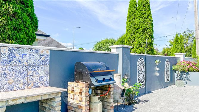 https://photos-a.propertyimages.ie/media/7/3/8/5010837/f936f1c8-cfd7-44a8-8153-27e0a1bf4295_l.jpg