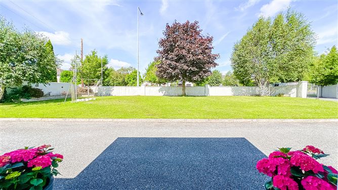 https://photos-a.propertyimages.ie/media/7/3/8/5010837/f936f1c8-cfd7-44a8-8153-27e0a1bf4295_l.jpg