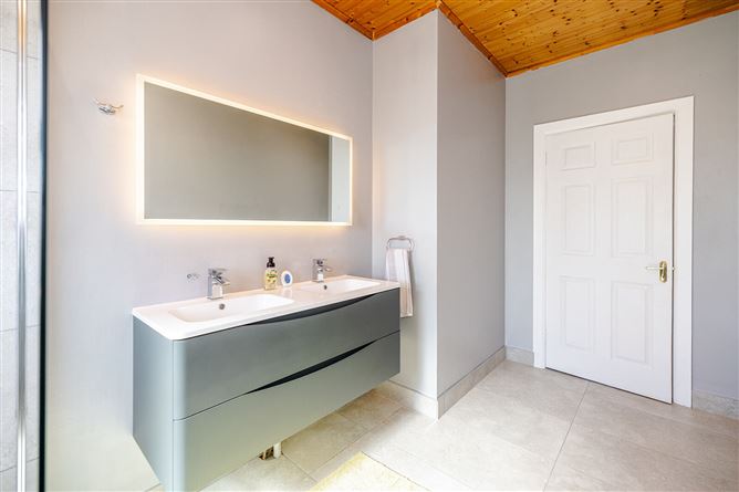 https://photos-a.propertyimages.ie/media/7/3/8/5010837/f936f1c8-cfd7-44a8-8153-27e0a1bf4295_l.jpg