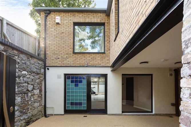 106 Baggot Lane, Ballsbridge, Dublin 4