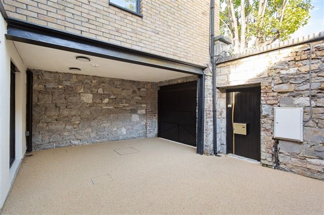 106 Baggot Lane, Ballsbridge, Dublin 4