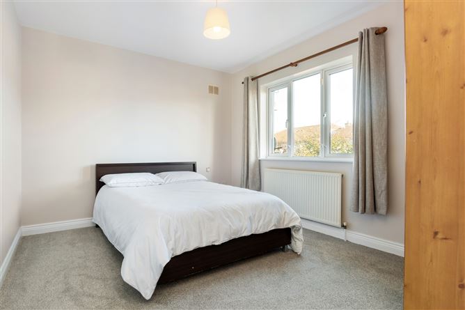 40 Fforster Lawn, Lucan, Co. Dublin