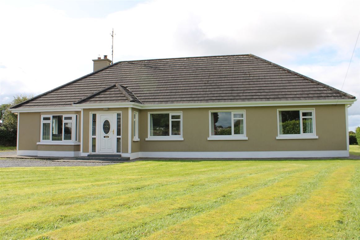 Crumlin, Ballyglunin, Tuam, Co. Galway DNG Joyce Auctioneers. 4732937 MyHome.ie Residential
