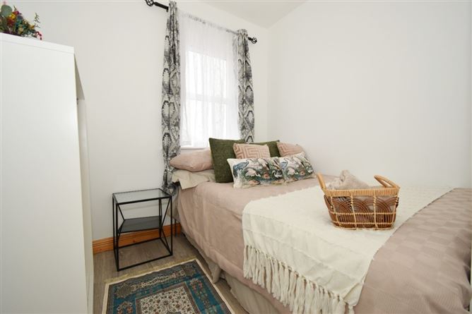 8 Abhainn Mor, Collooney, Sligo