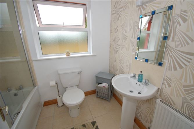 8 Abhainn Mor, Collooney, Sligo
