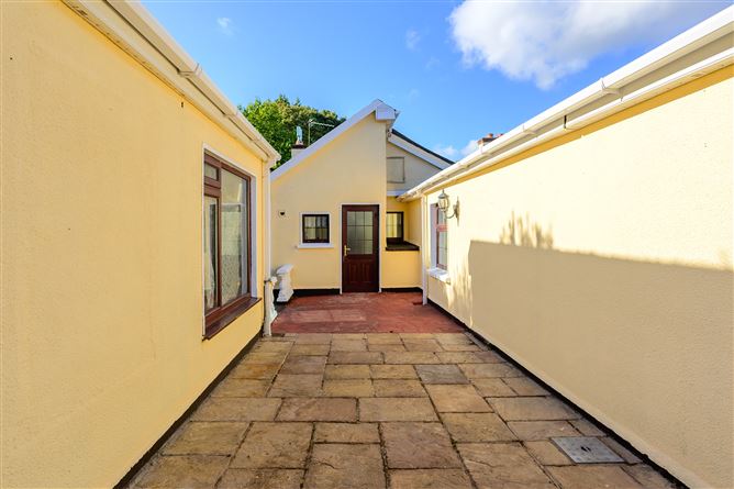 La Vista, Church Hill, Passage West, Cork