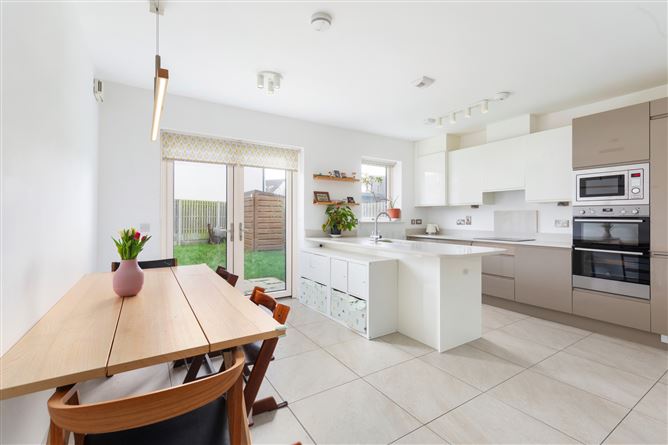 16 Shackleton Way, Lucan, Co. Dublin